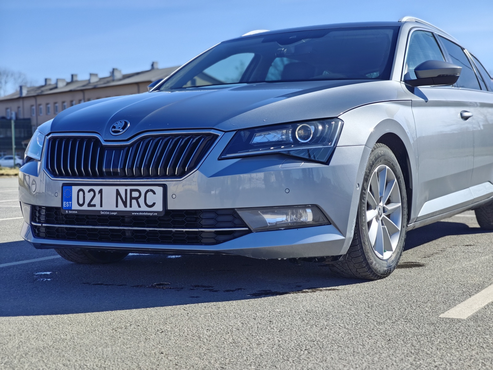 Škoda Superb 2017, photo 5/10