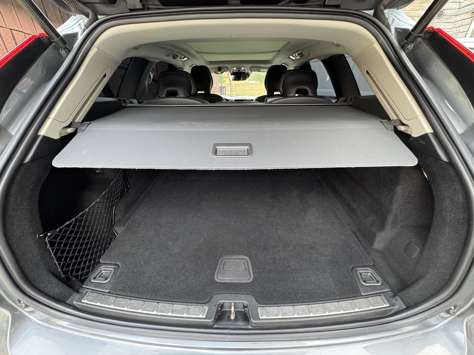 Volvo XC60 2019, photo 6/13