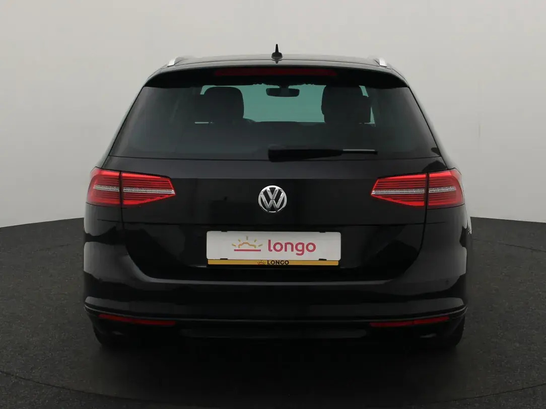 Volkswagen Passat 2019, photo 5/10