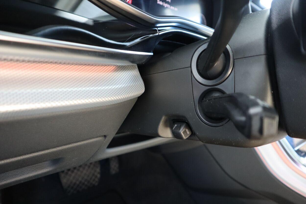 Audi Q8 2021, photo 7/14