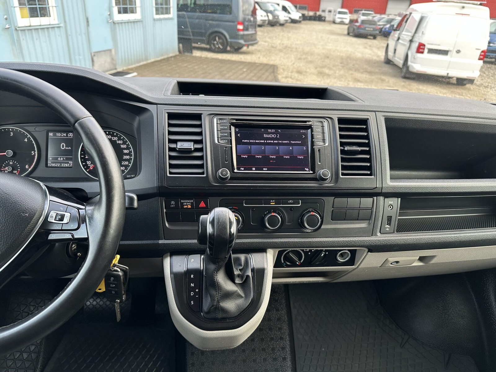 Volkswagen Transporter 2019, kuva 6/21