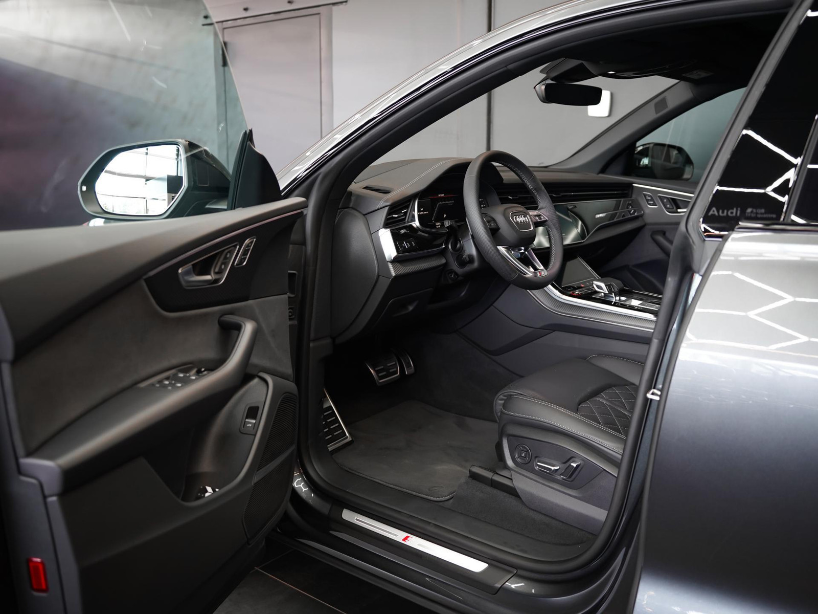 Audi SQ8 Quattro 4.0 373kW 2024, photo 7/16