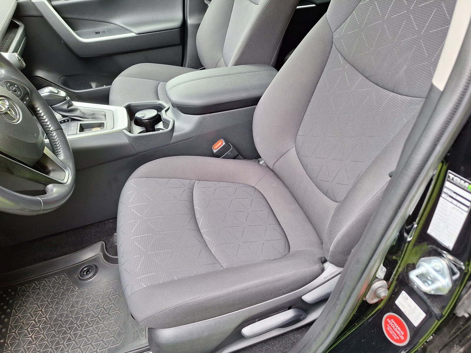 Toyota RAV4 2021, photo 5/5