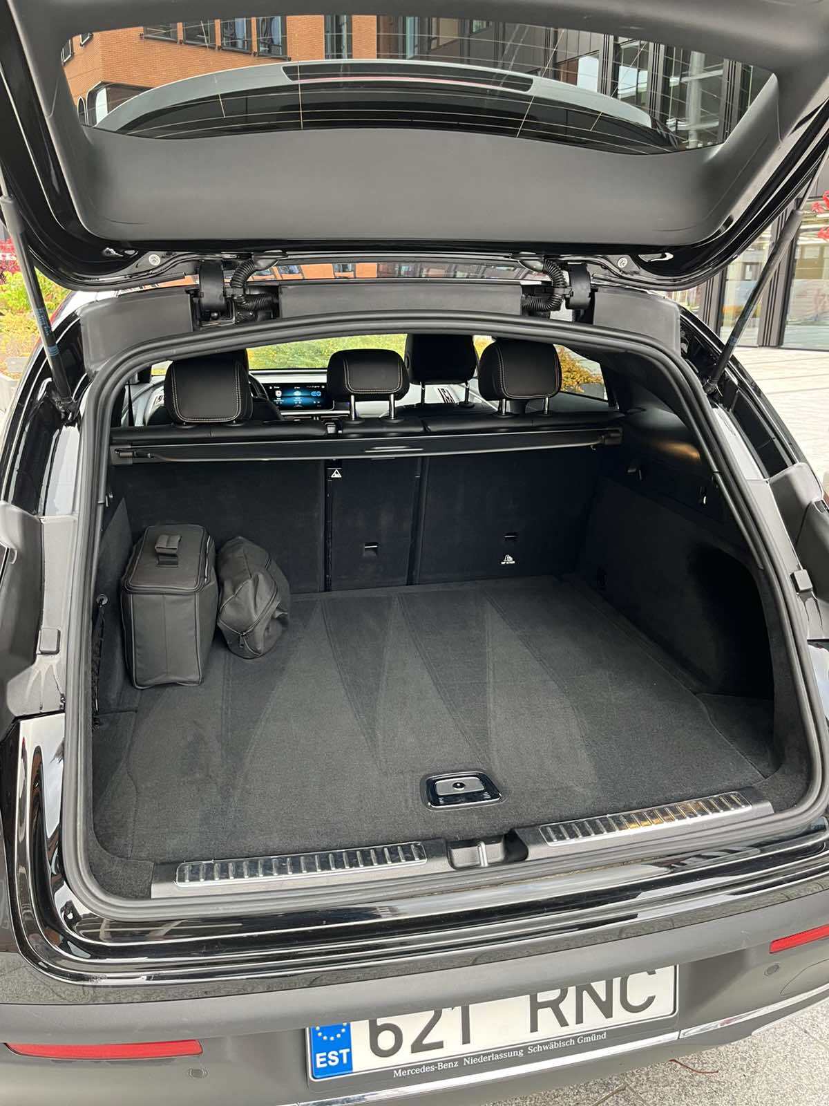 Mercedes-Benz EQC 2020, kuva 6/28