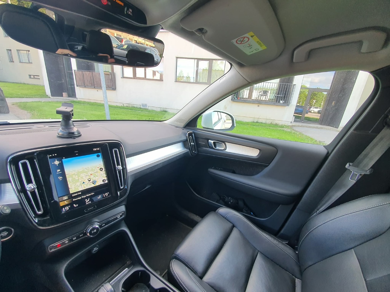 Volvo XC40 2018, photo 3/6