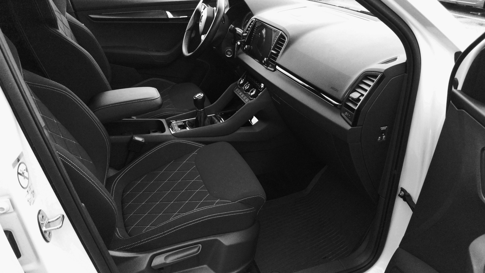 Škoda Karoq 2023, kuva 5/6
