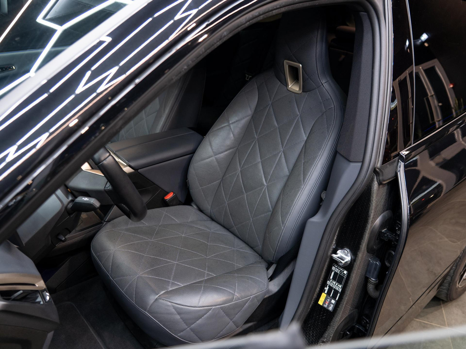 BMW iX 2023, photo 5/15