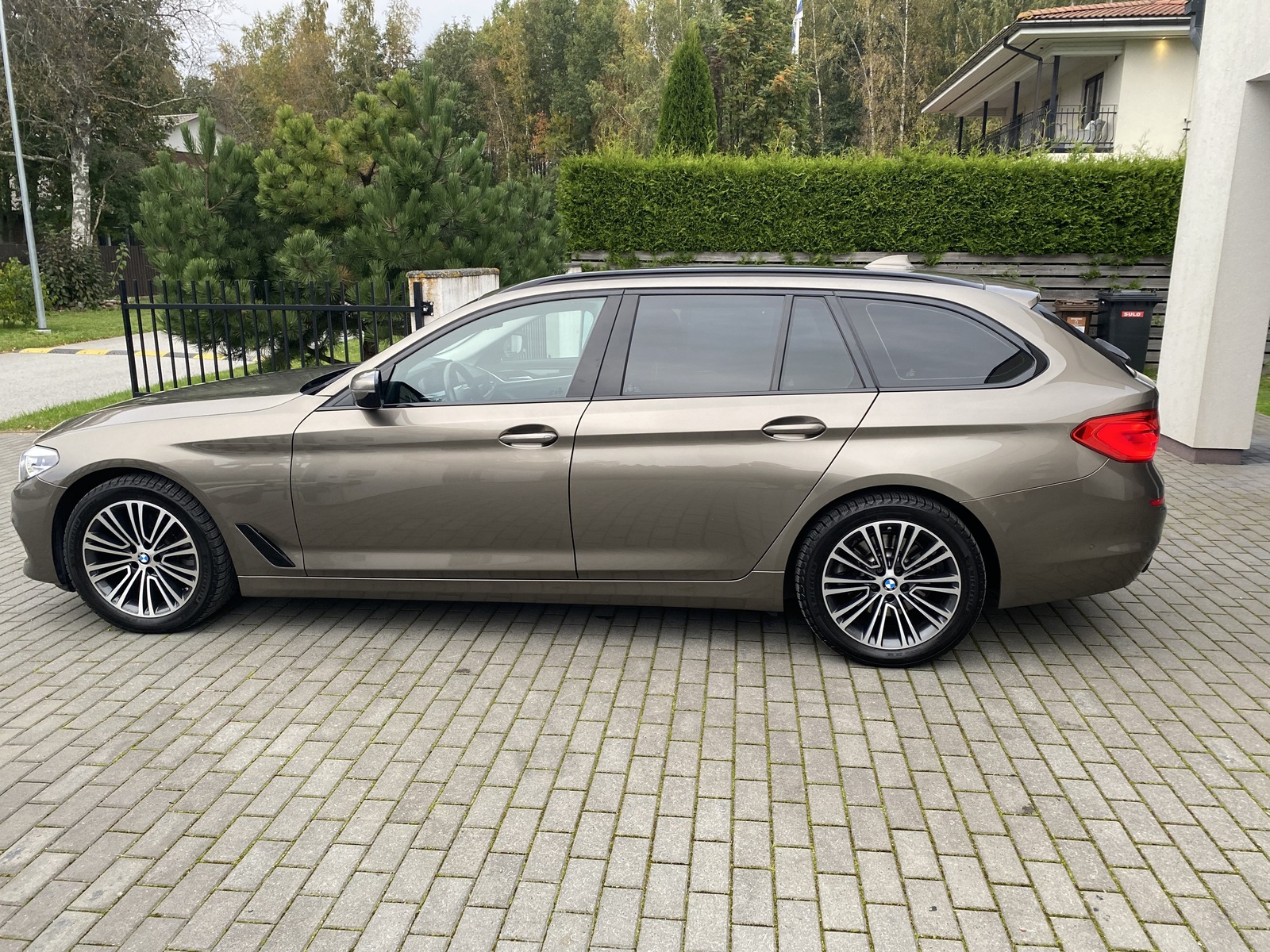 BMW 520 2019, kuva 5/16