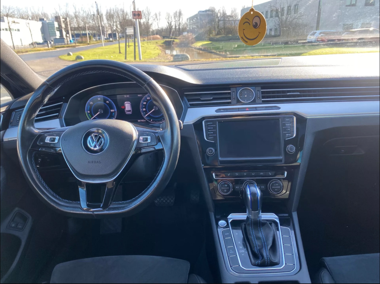 Volkswagen Passat Variant 2015, photo 2/8