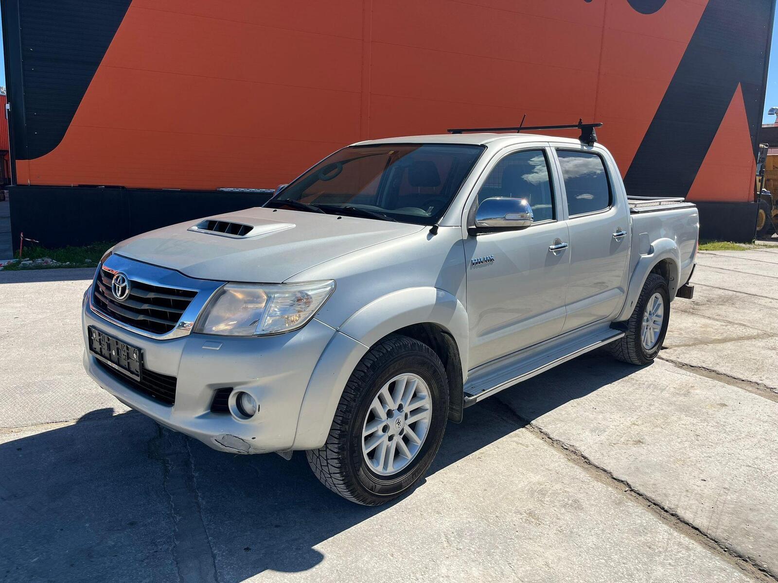 Toyota Hilux 2014, photo 2/27