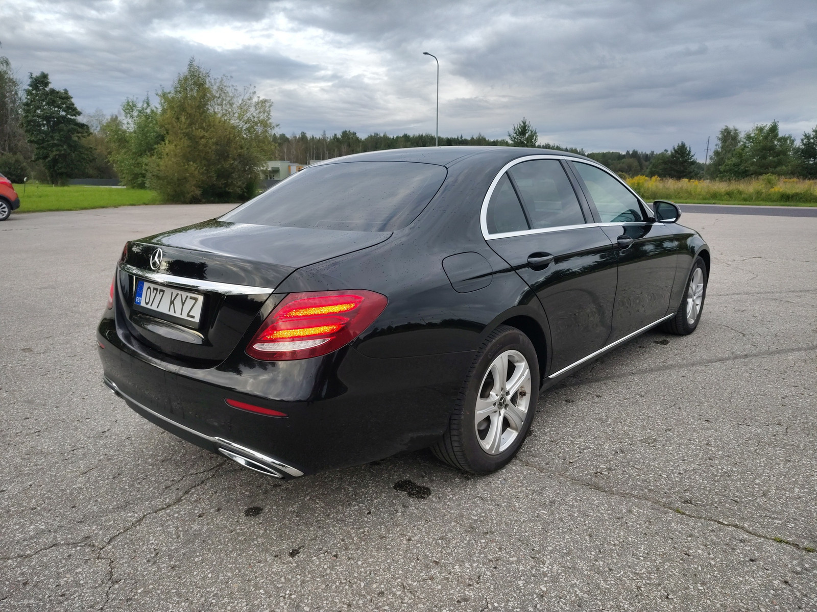 Mercedes-Benz E 220 2017, kuva 4/8