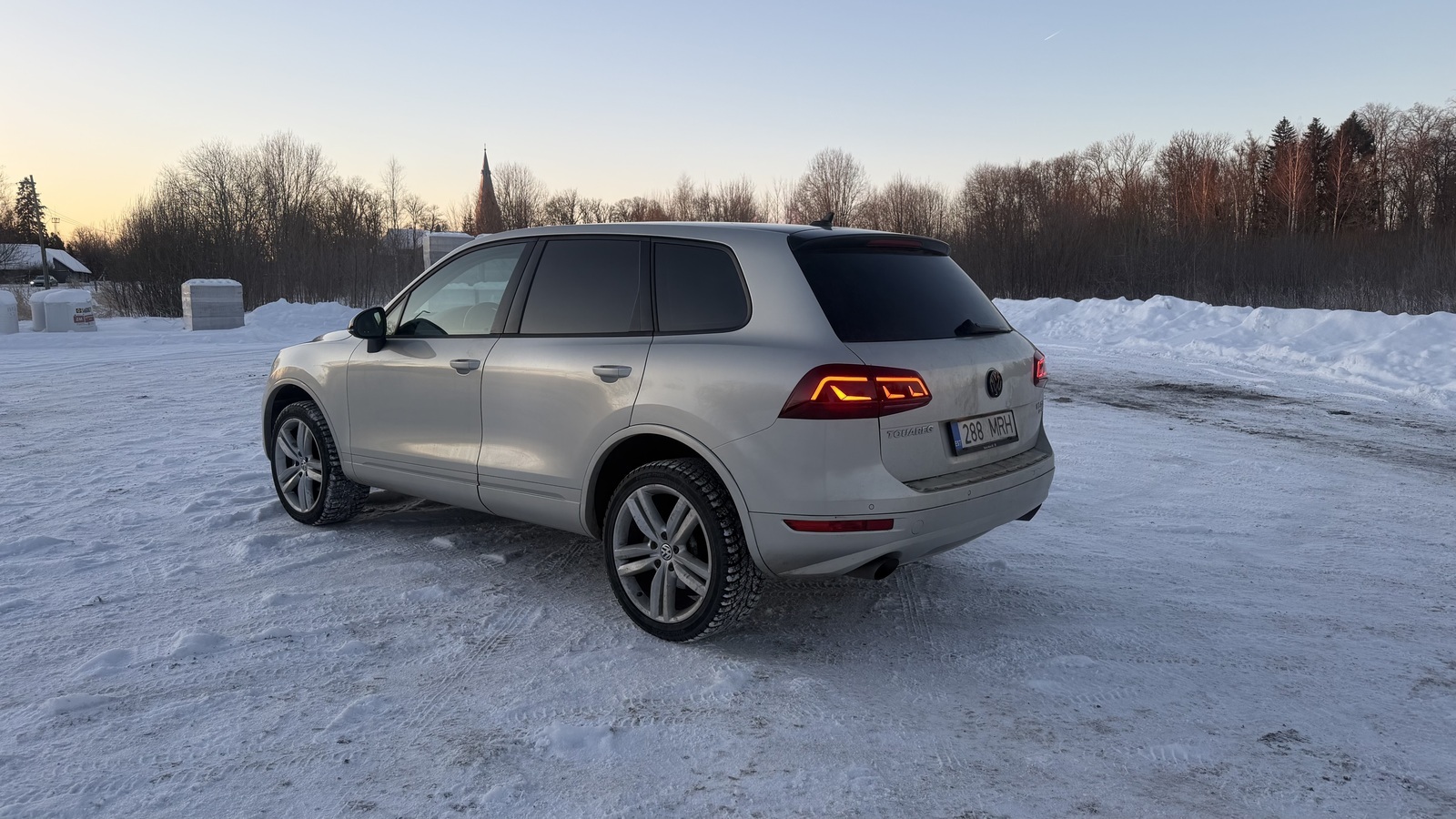 Volkswagen Touareg 2011, kuva 2/12