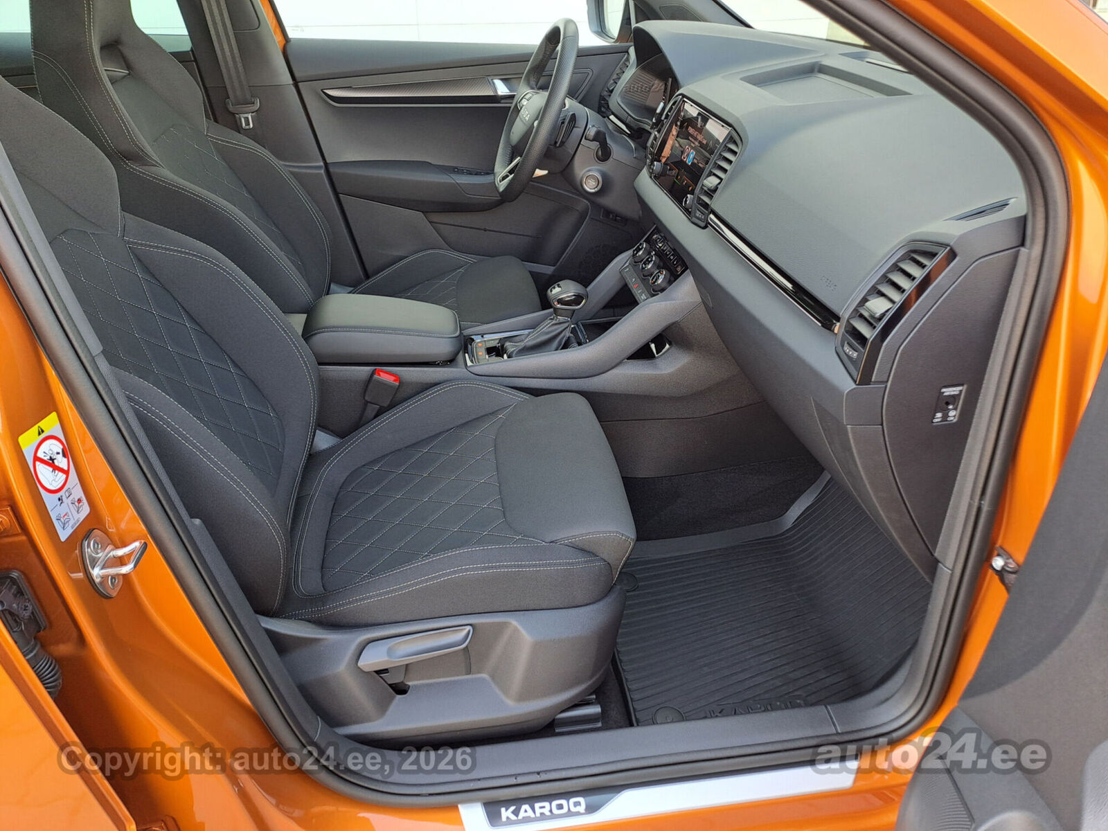 Škoda Karoq 2025, photo 5/7