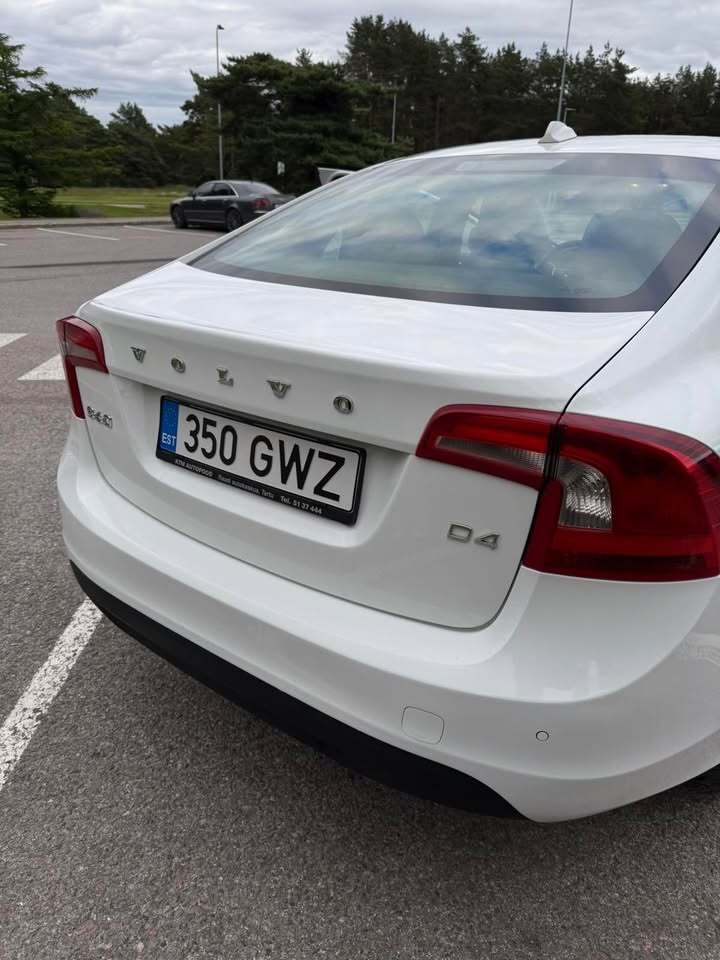 Volvo S60 2012, photo 6/10