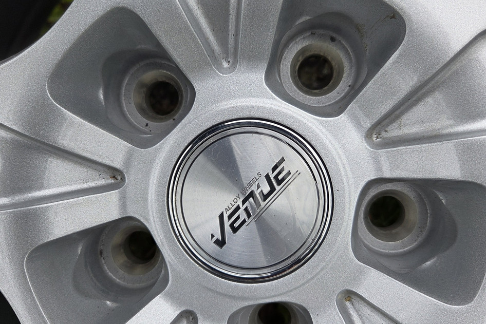 Новый легкосплавный диск<br>Venue VL5 Closs Silver 6.5 x 16 ET45 5 x 114.3 67.1