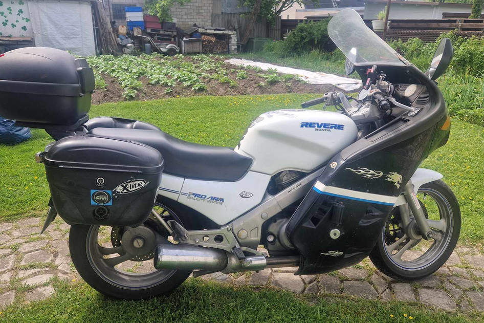 Honda NTV 650, 1988, 0.6, 37 kW, bensiin, manuaal, tagavedu