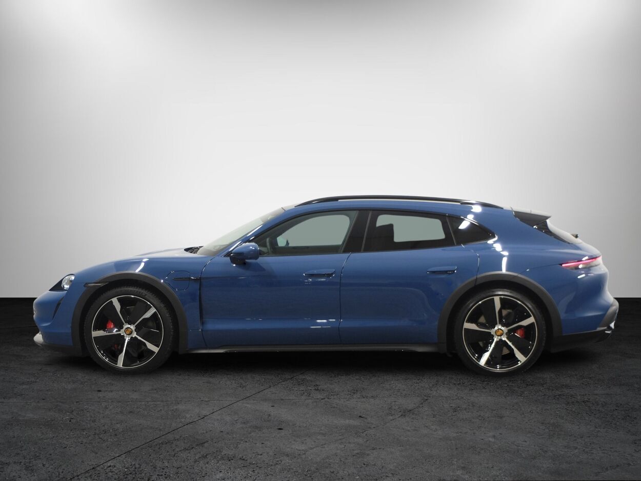Porsche Taycan 2023, photo 7/10