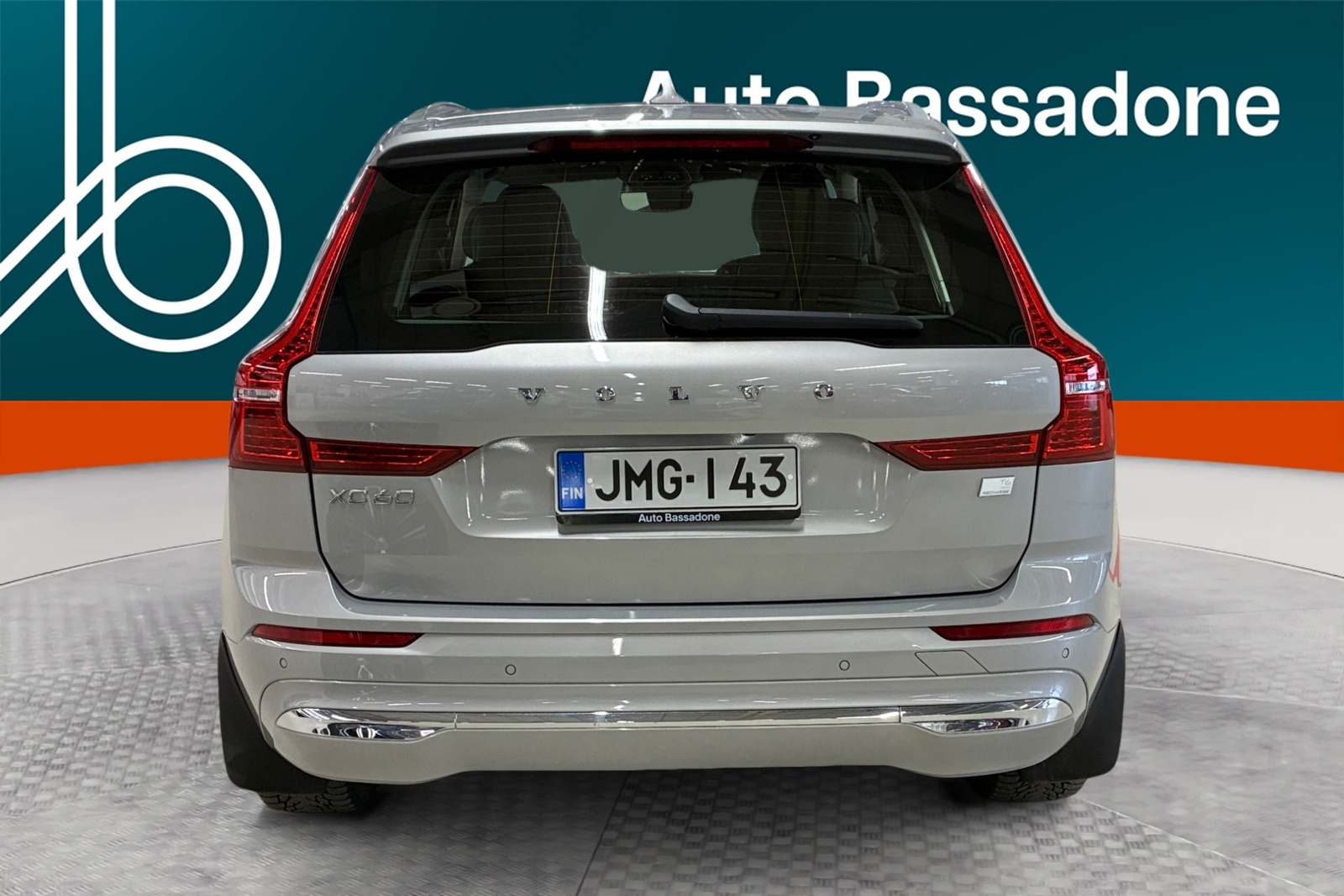Volvo XC60 2021, photo 4/10