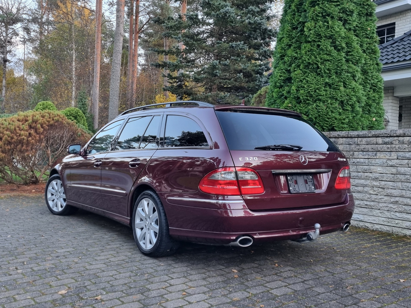 Mercedes-Benz E 320 2006, photo 2/10