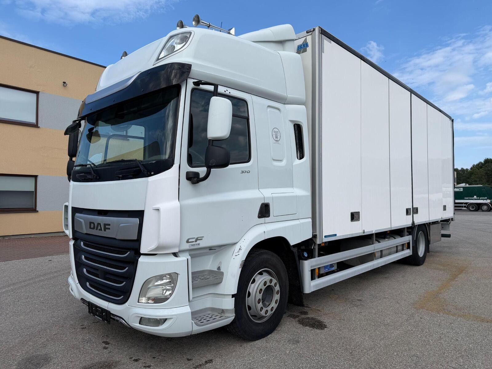DAF CF370 2018, photo 2/27