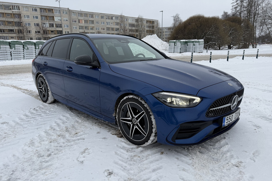 Mercedes-Benz C 300, 2022, 2.0, 195 kW, hibrīds (dīzelis/elektrība), automātiskā, aizmugurējā piedziņa