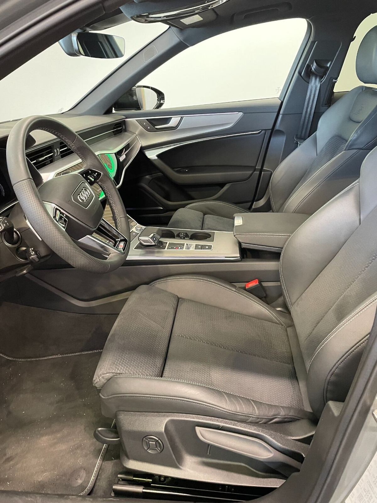 Audi A6 2024, photo 5/22