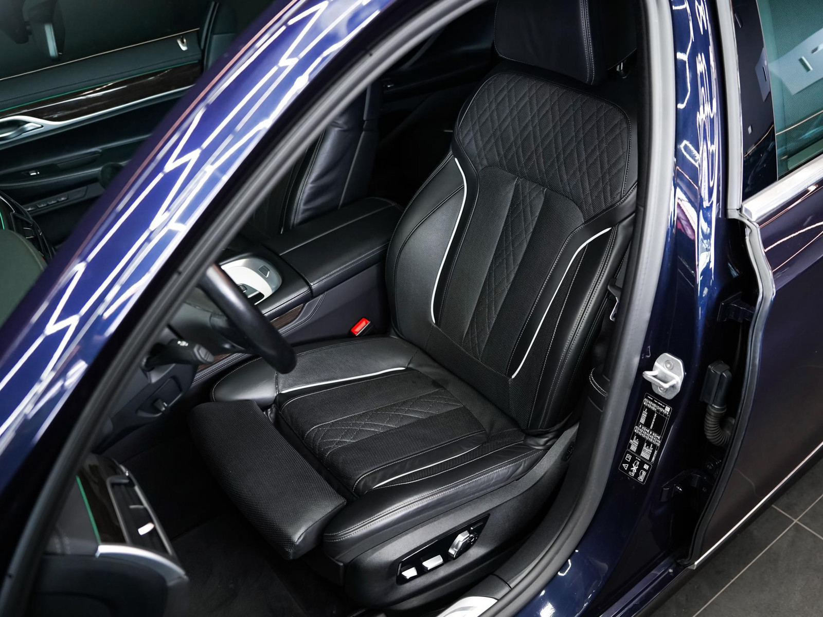 BMW 740 2020, kuva 7/10