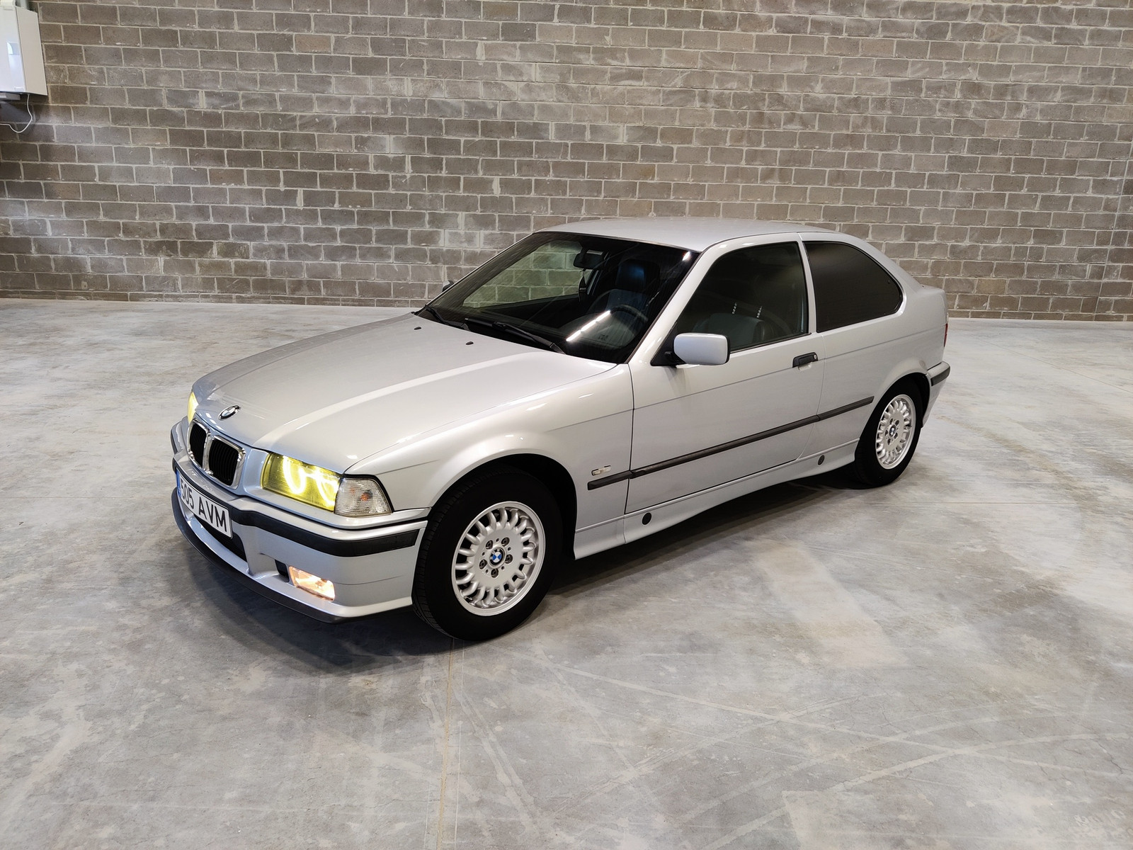 BMW 318 1998, photo 2/17
