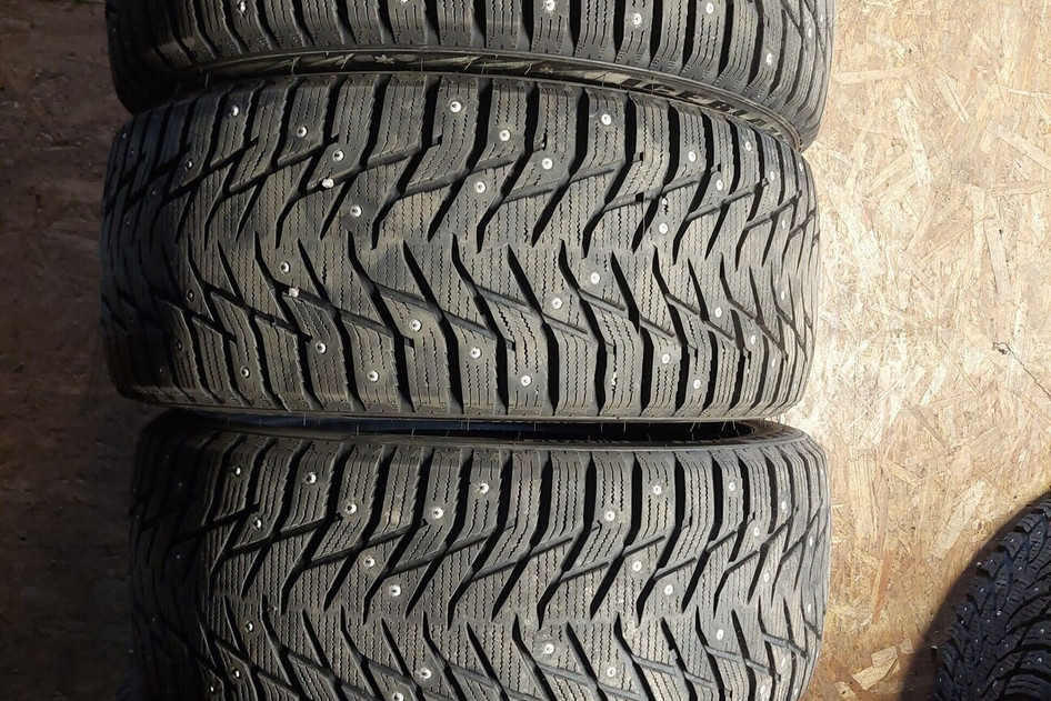 Подержанный шипованная шина 225/45R17 Sailun WST3