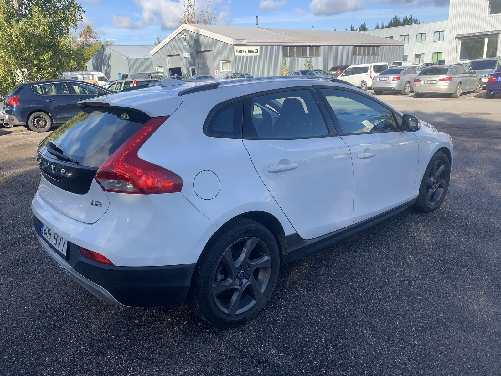 Volvo V40 Cross Country 2015, photo 4/11