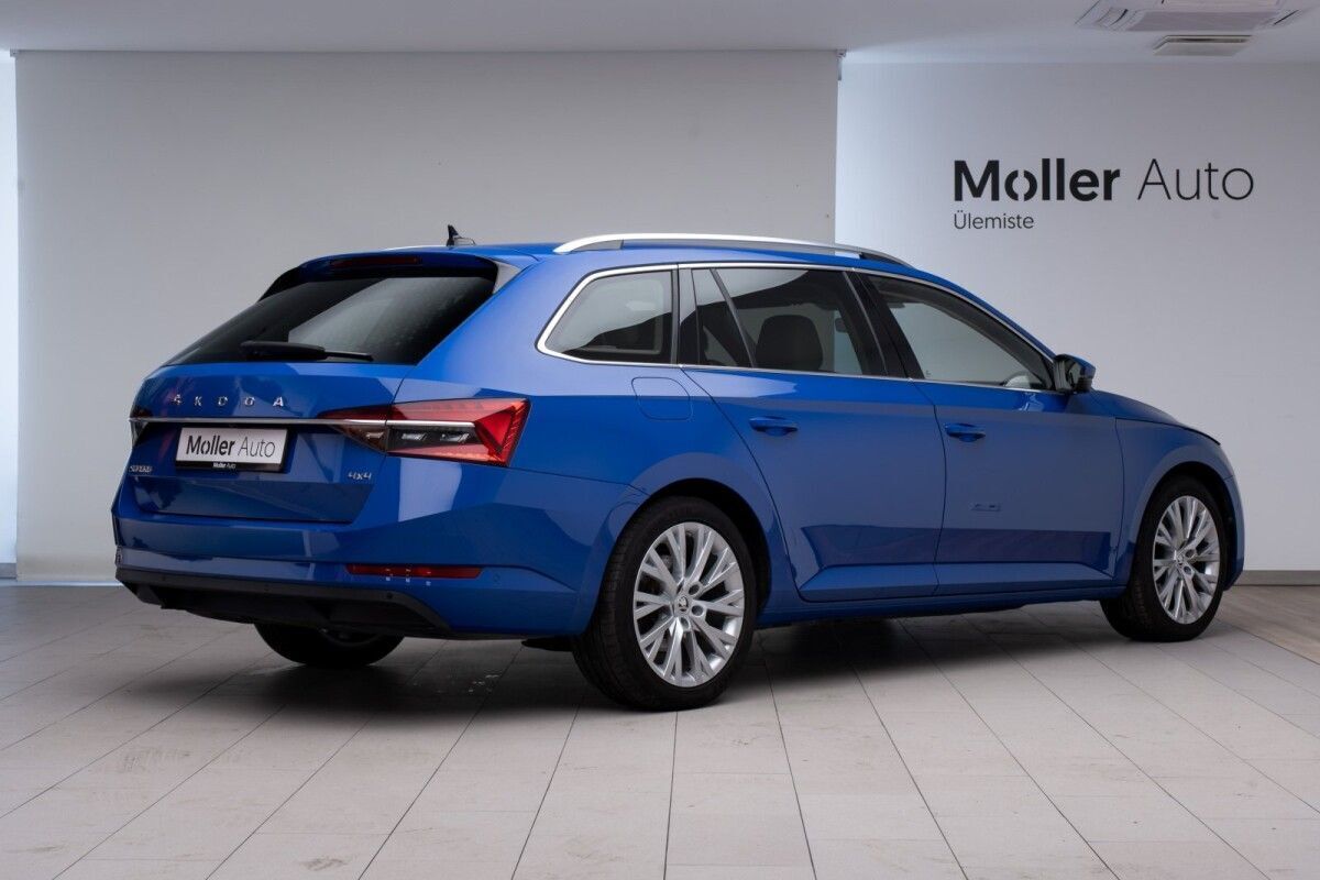 Škoda Superb 2022, photo 4/10