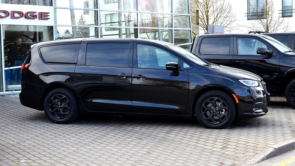 Chrysler Pacifica 2026, photo 4/9
