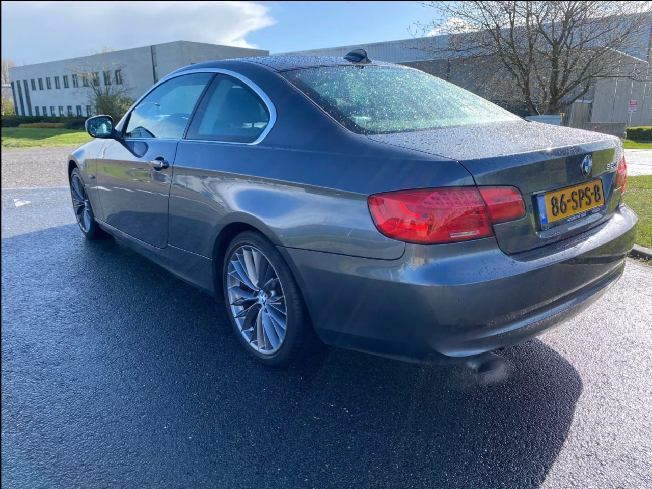 BMW 320 2011, photo 5/10