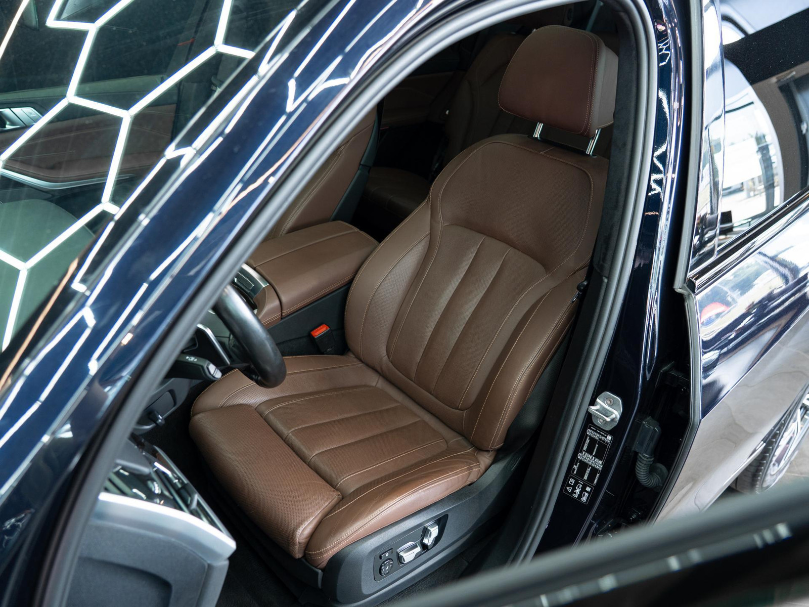BMW X7 XDrive 40i M-Pakett 3.0 250kW 2020, photo 5/16