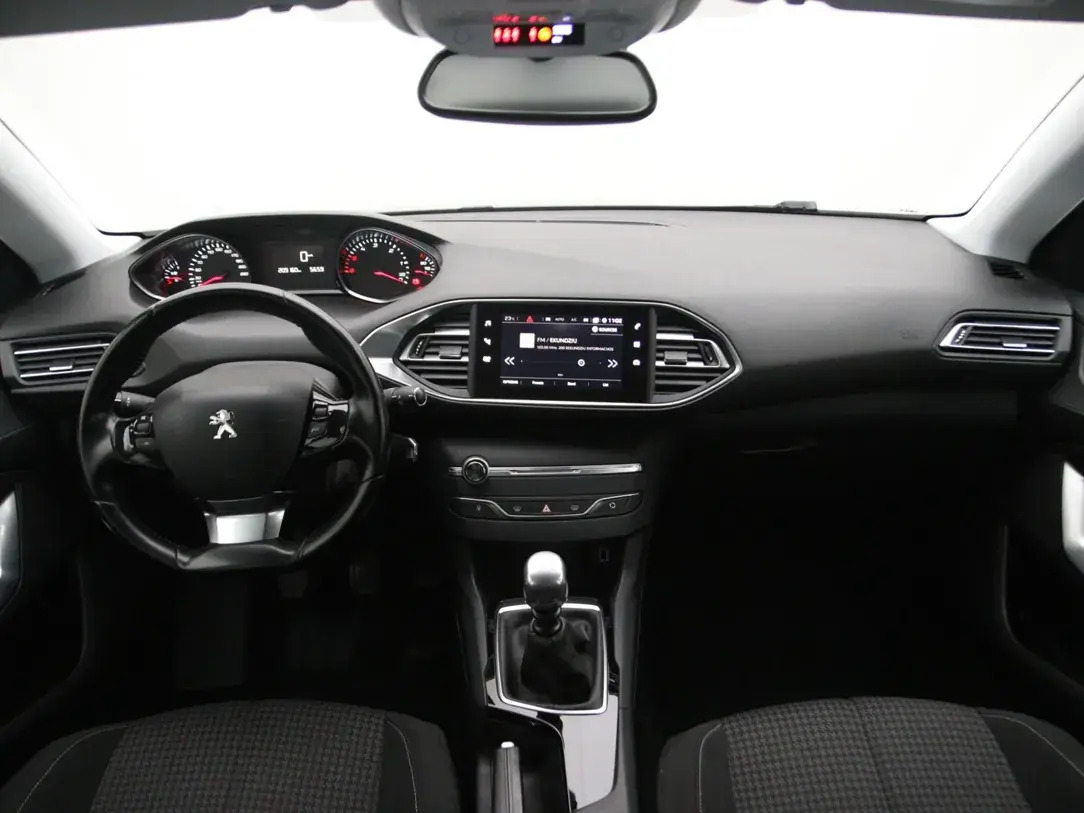 Peugeot 308 Active 1.6 85kW 2017, photo 2/30