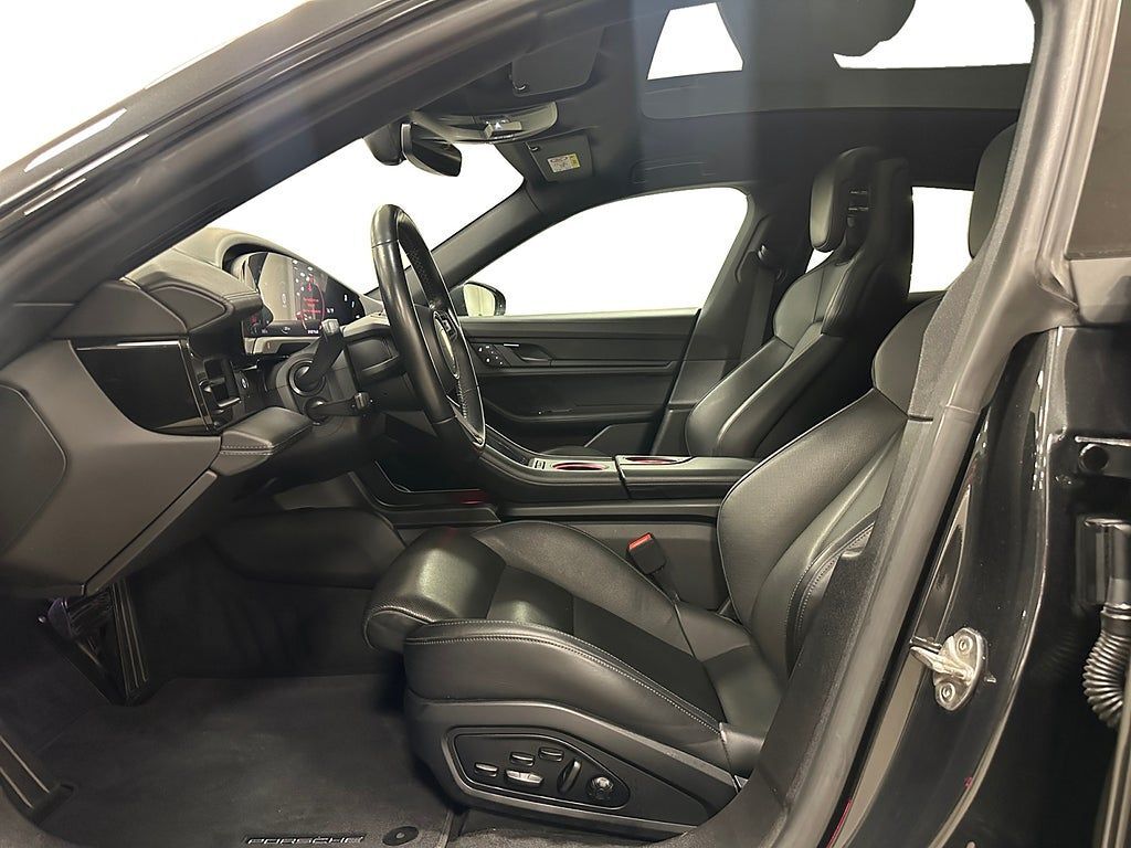 Porsche Taycan 2021, photo 6/10