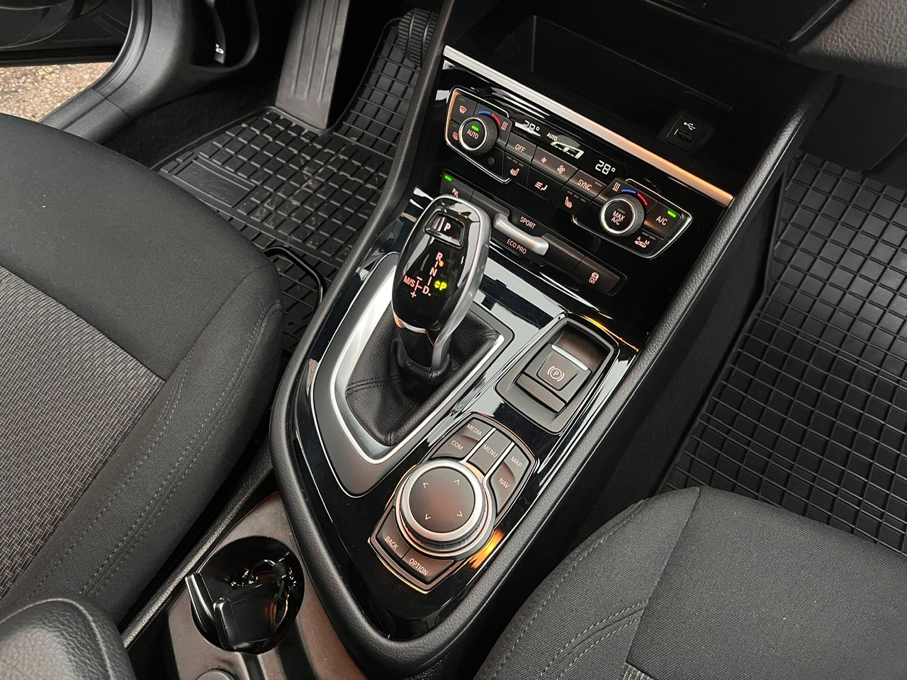 BMW 218 2020, kuva 4/5