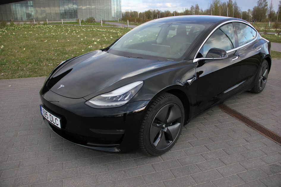 Tesla Model 3, 2019, 153 kW, electric, automatic, four-wheel drive