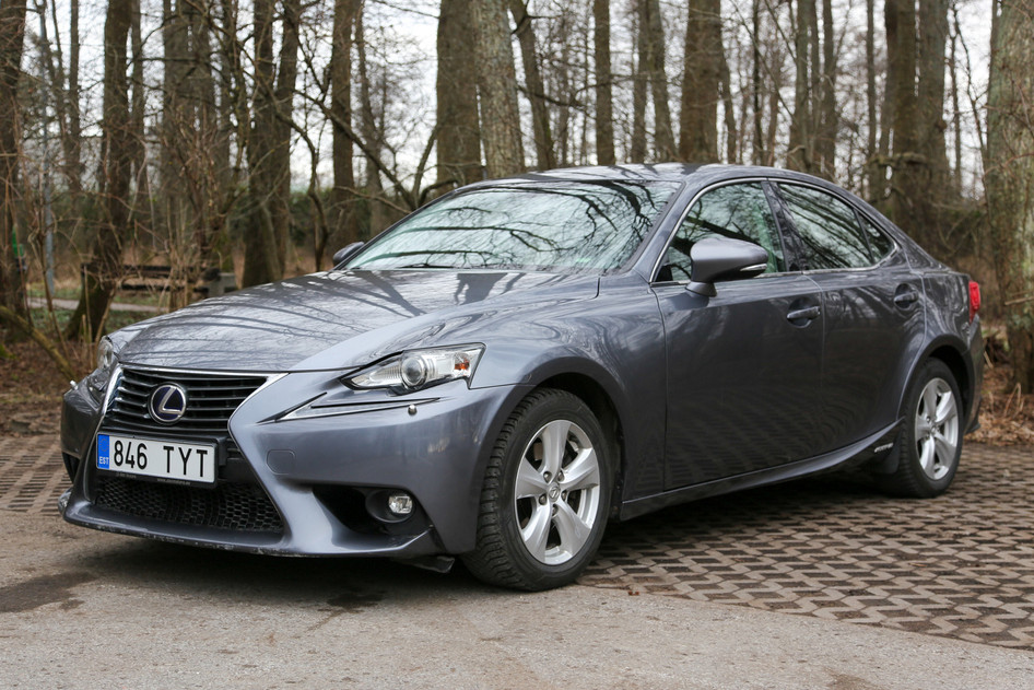 Lexus IS 300, 2015, 2.5, 133 kW, hübriid (bensiin/elekter), automaat, tagavedu