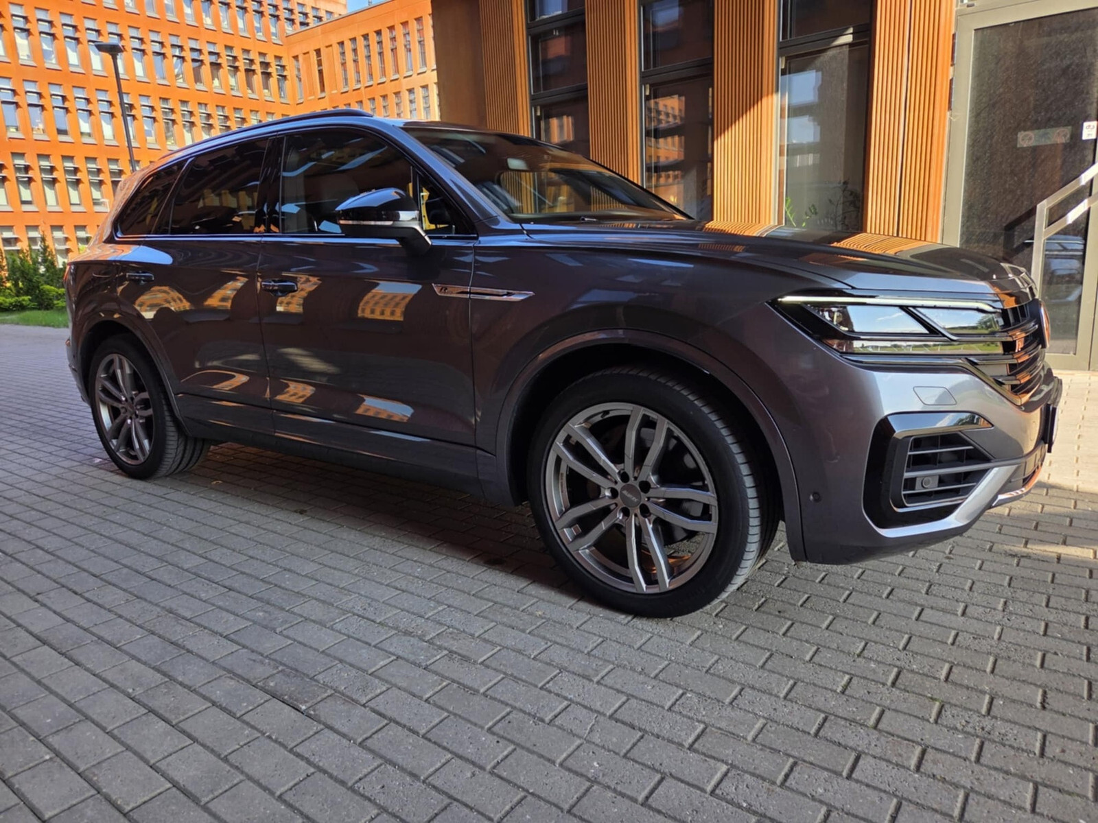 Volkswagen Touareg 2019, kuva 5/10