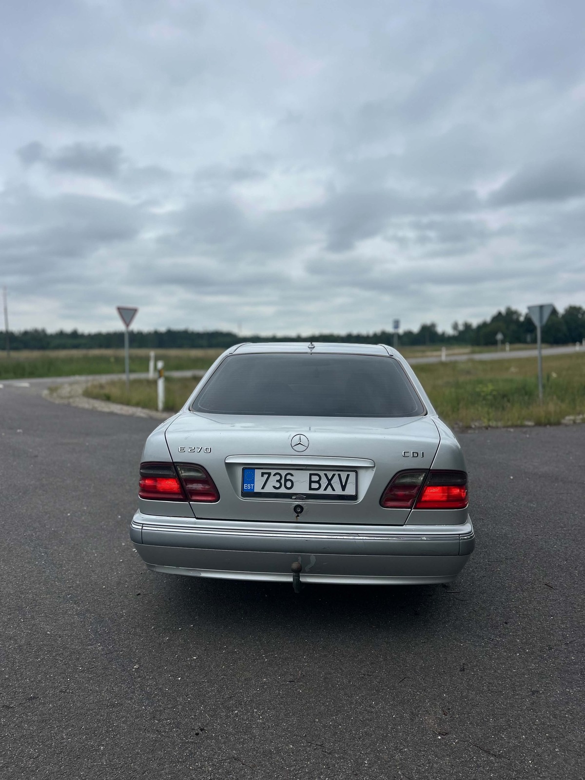 Mercedes-Benz E 270 2001, photo 4/9