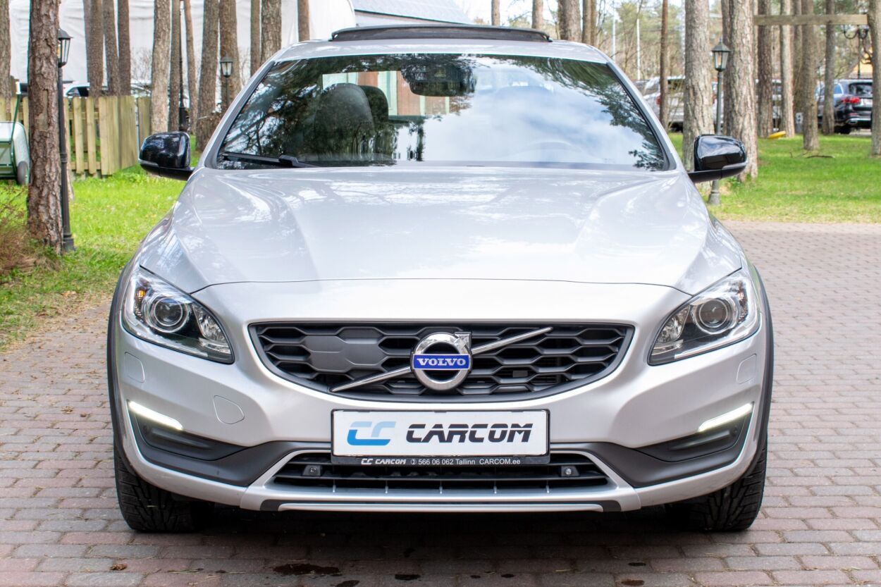 Volvo S60 Cross Country 2015, photo 5/17