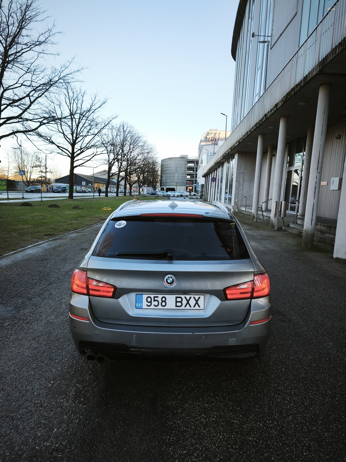 BMW 530 2011, photo 6/13