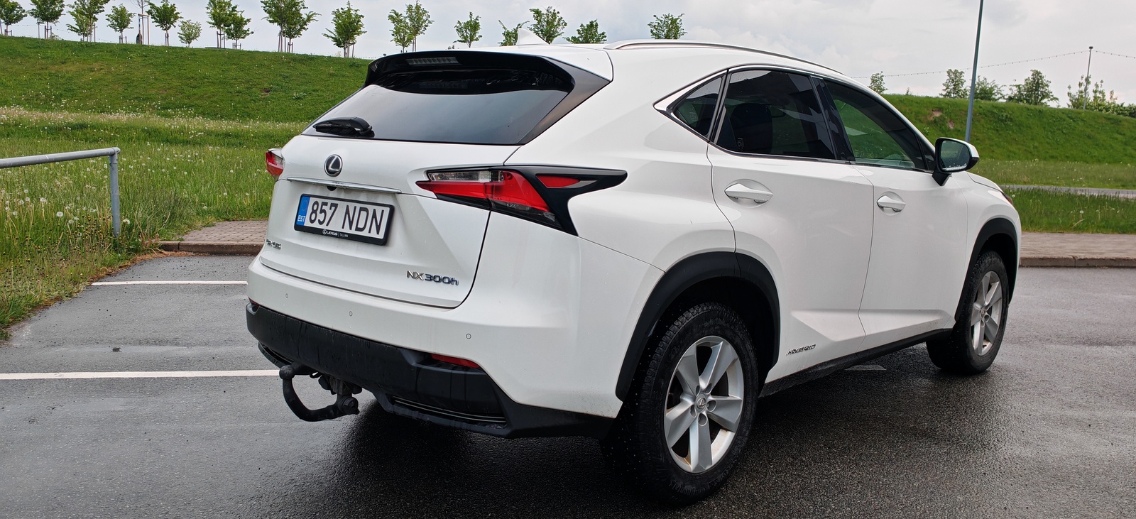 Lexus NX 300h 2016, kuva 4/10