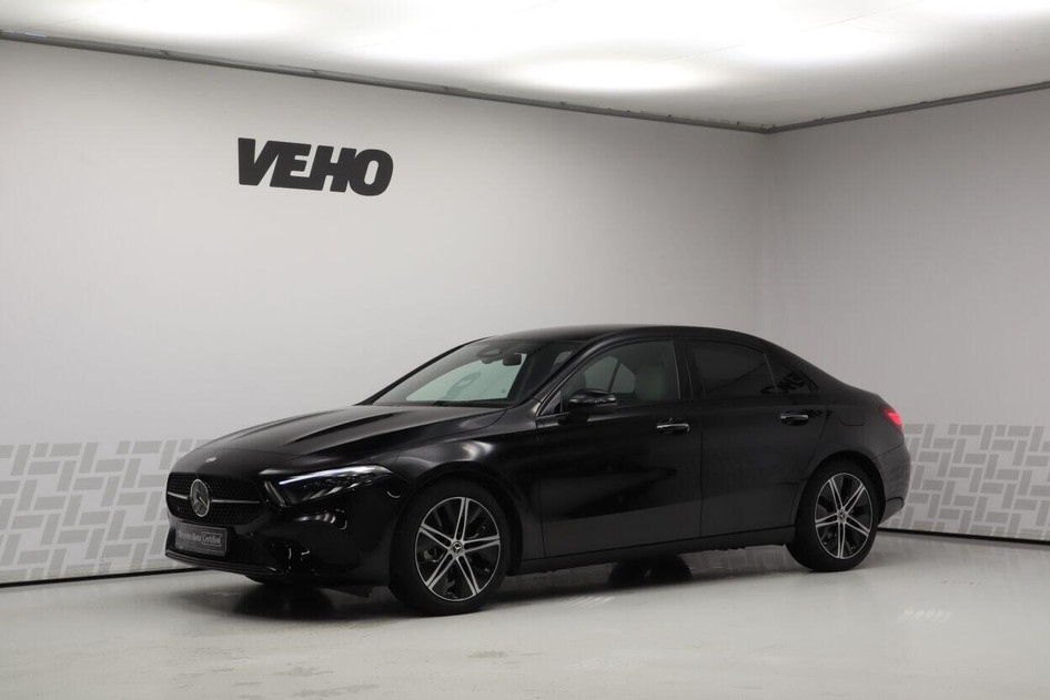 Mercedes-Benz A 180, 2025, 1.3, 100 kW, hibrīds (benzīns/elektrība), automātiskā, priekšējā piedziņa