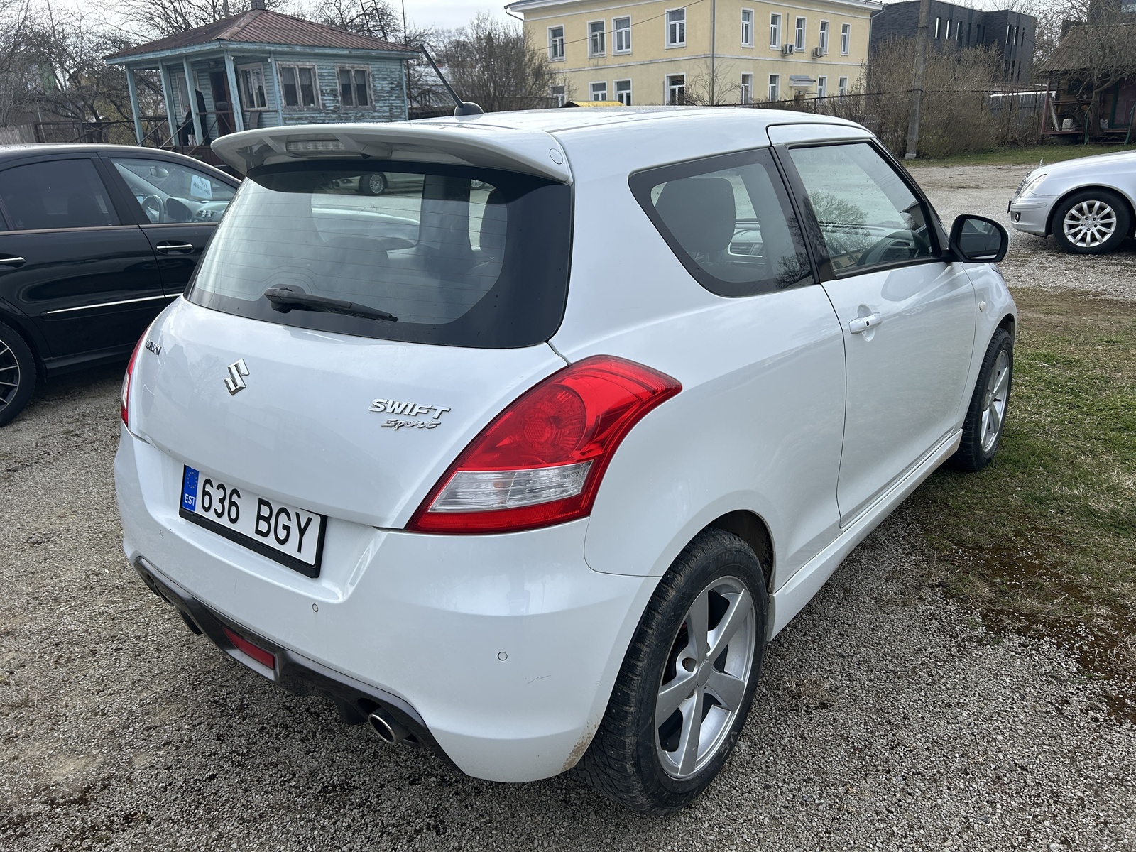 Suzuki Swift 2012, photo 2/12