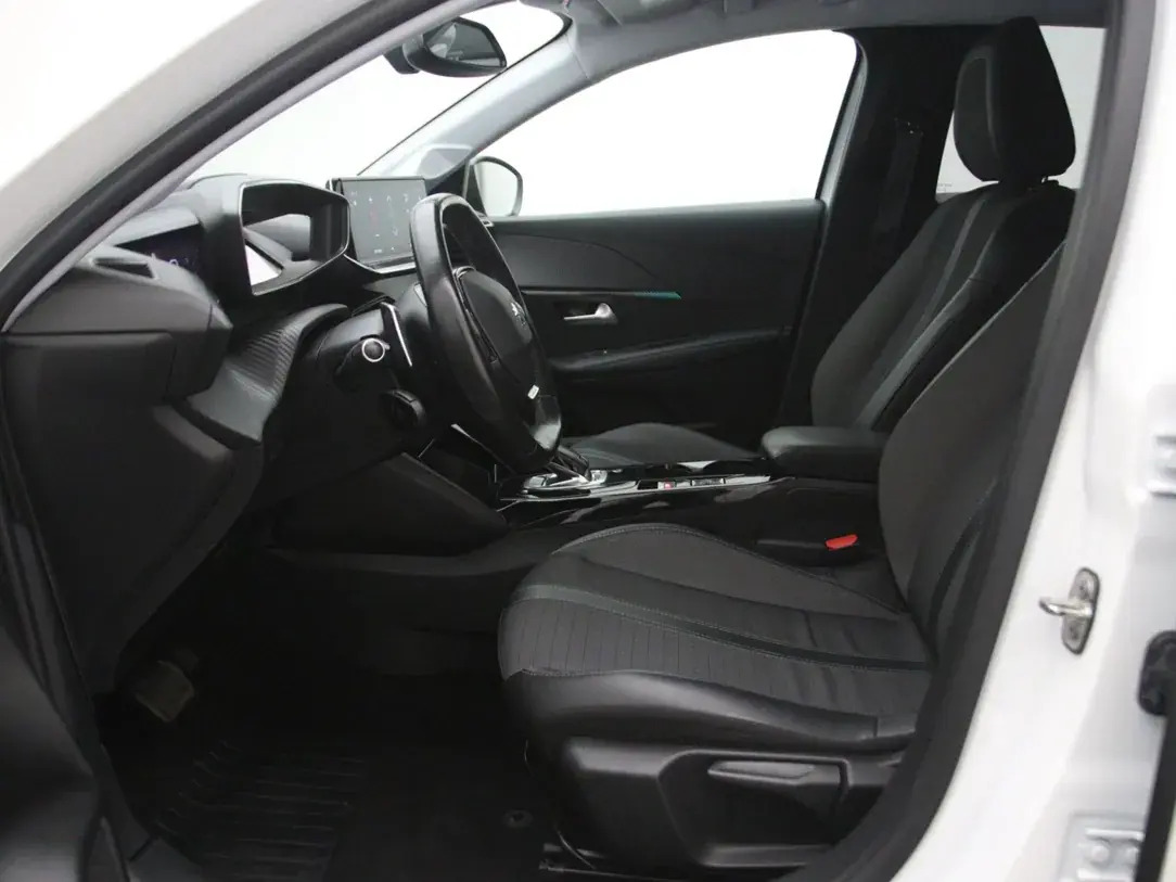Peugeot 208 2020, kuva 4/10