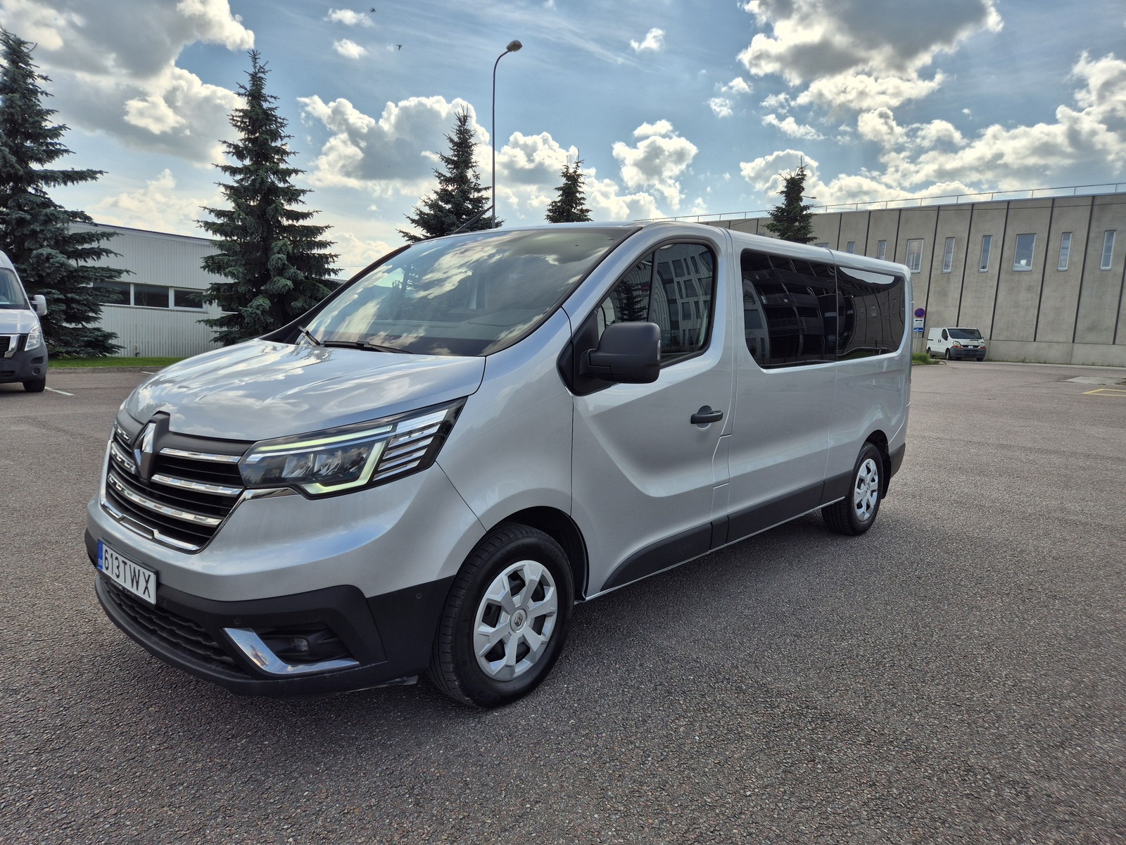 Renault Trafic 2023, photo 7/9