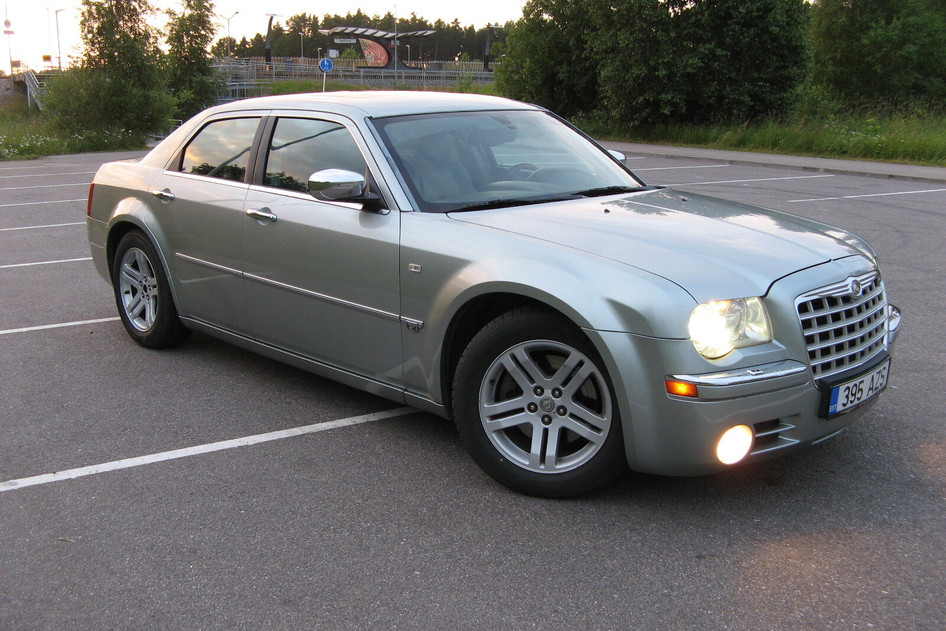 Chrysler 300C, 2005, 3.5, 183 kW, petrol+lpg, automatic, rear-wheel drive