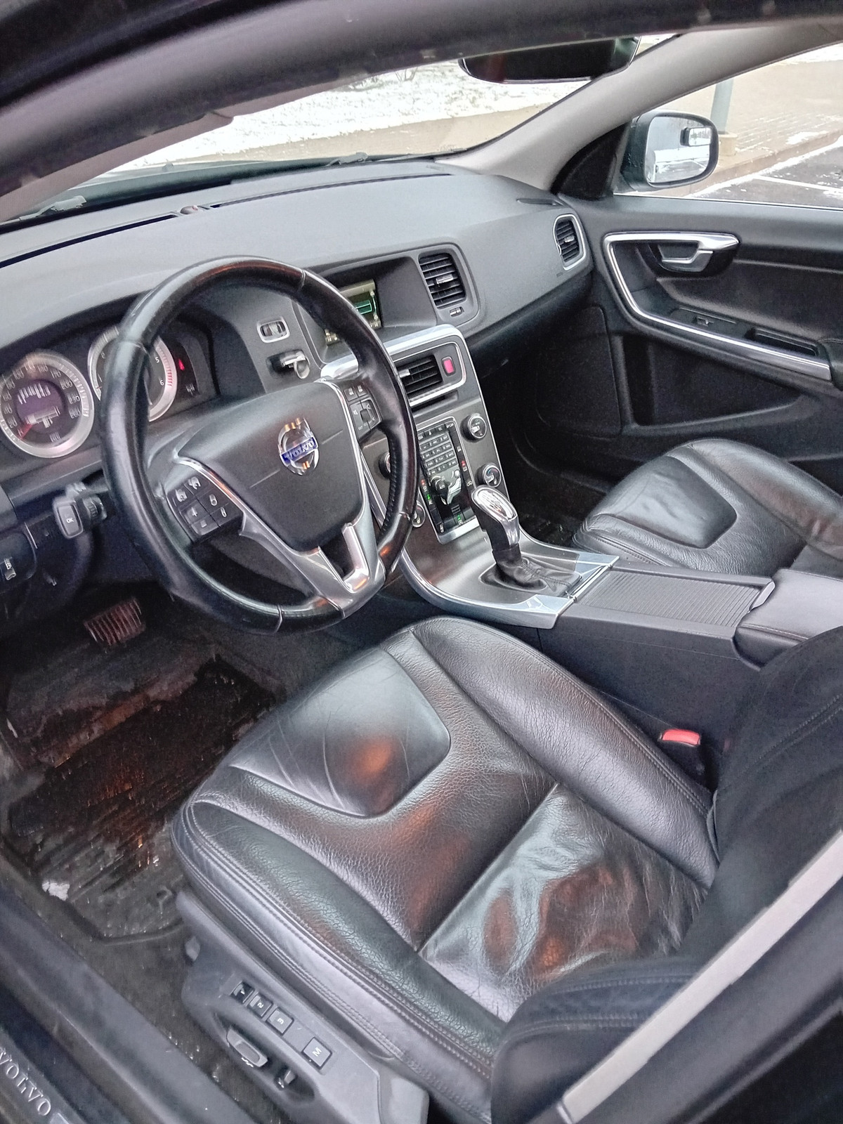 Volvo V60 2013, photo 5/10